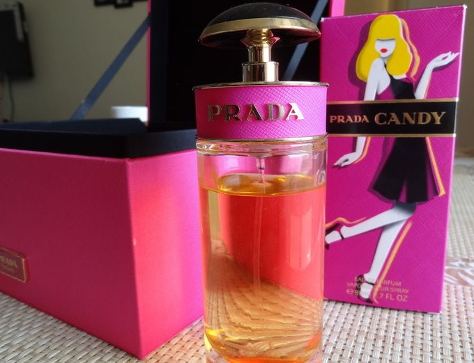 prada-candy-perfume3.jpeg.d02033bbc13cc0aac2c5ea4b13f66c5d.jpeg
